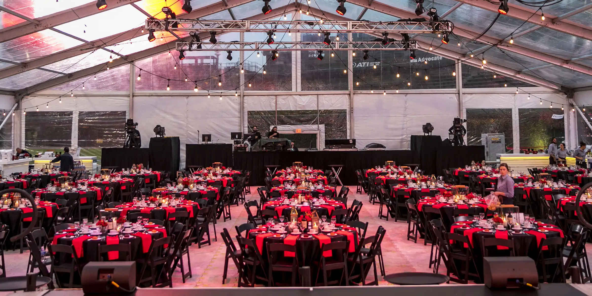 Tabletop Decorations at Wrigley Field Events - desktop version